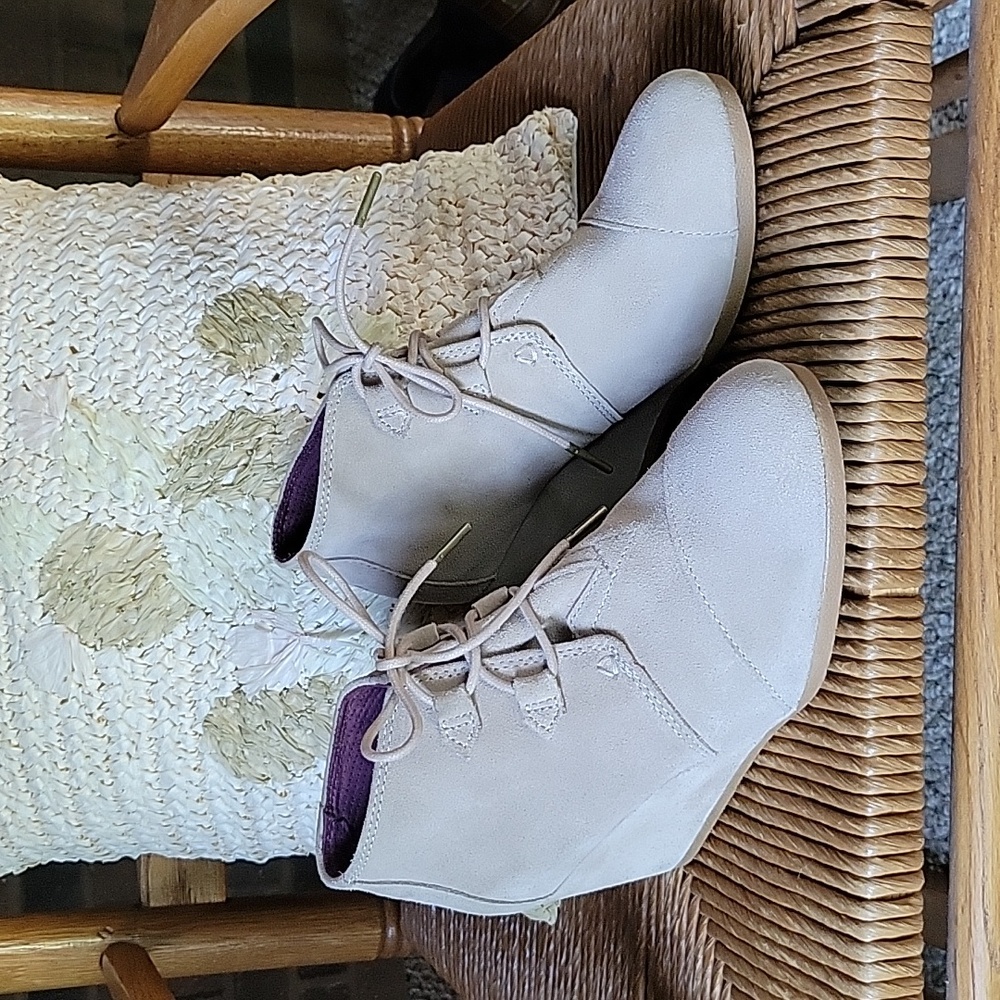 NWOT,  Toms Kala wedge booties, size 9.5